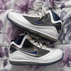 Nike Air Max LeBron 7 'White Midnight Navy' Cleveland Cavaliers Size 10
